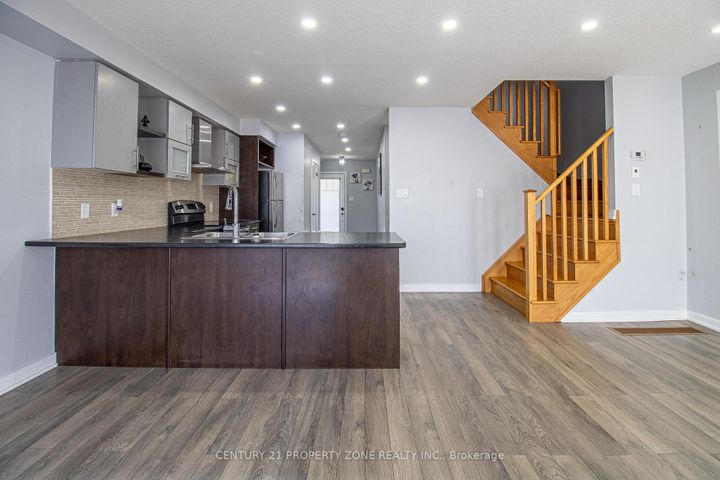 Photo 14 at 144 Crafter Crescent, Stoney Creek Mountain, Hamilton