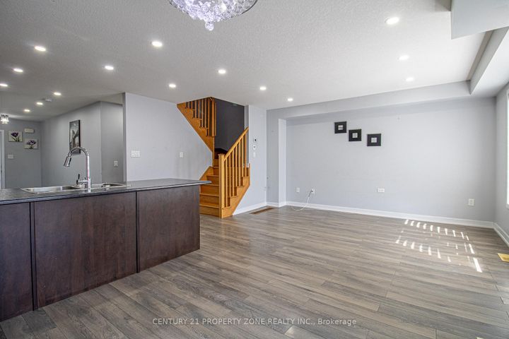 Photo 15 at 144 Crafter Crescent, Stoney Creek Mountain, Hamilton