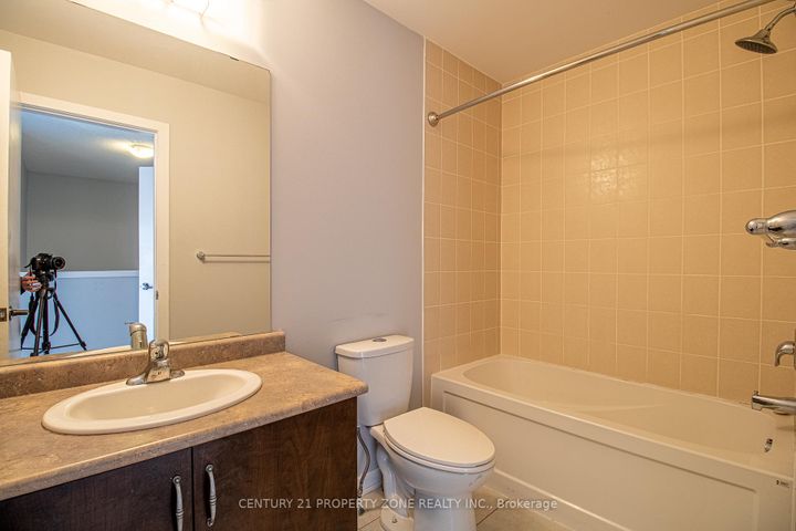Photo 23 at 144 Crafter Crescent, Stoney Creek Mountain, Hamilton