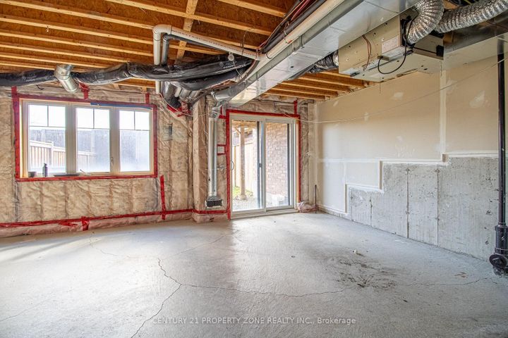 Photo 32 at 144 Crafter Crescent, Stoney Creek Mountain, Hamilton