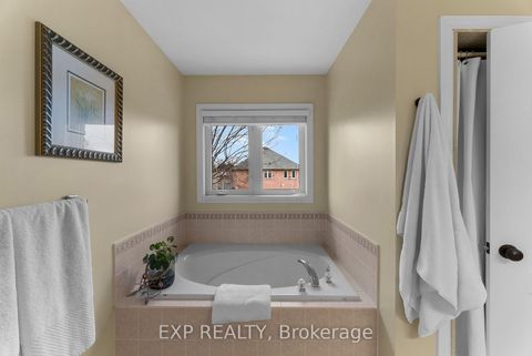 Photo 31 at 14 Whitestone Drive, Keswick North, Georgina