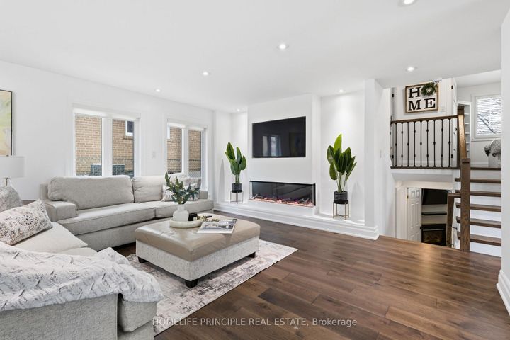 Photo 7 at 101 Renault Crescent, Humber Heights, Toronto