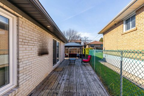 Photo 35 at 101 Renault Crescent, Humber Heights, Toronto