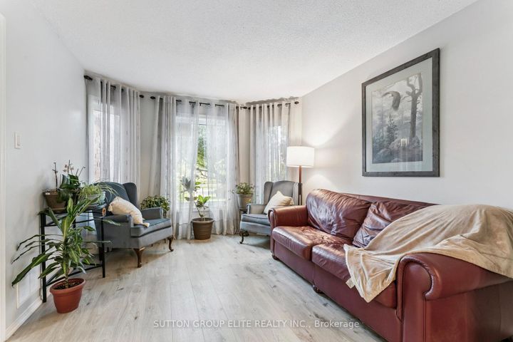 Photo 4 at 5824 Prairie Circle, Lisgar, Mississauga