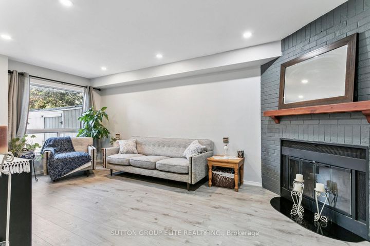 Photo 14 at 5824 Prairie Circle, Lisgar, Mississauga