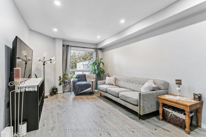 Photo 15 at 5824 Prairie Circle, Lisgar, Mississauga