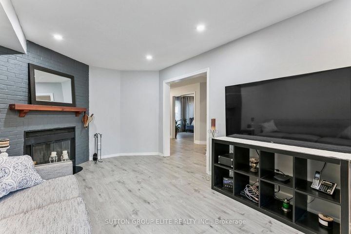 Photo 16 at 5824 Prairie Circle, Lisgar, Mississauga