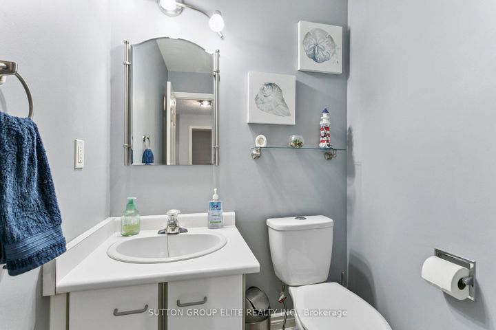 Photo 17 at 5824 Prairie Circle, Lisgar, Mississauga