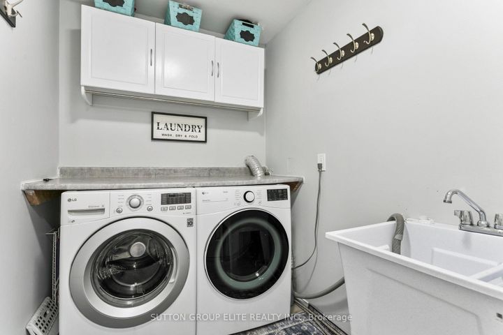 Photo 18 at 5824 Prairie Circle, Lisgar, Mississauga