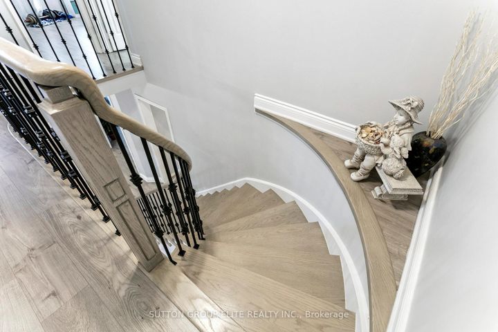 Photo 20 at 5824 Prairie Circle, Lisgar, Mississauga