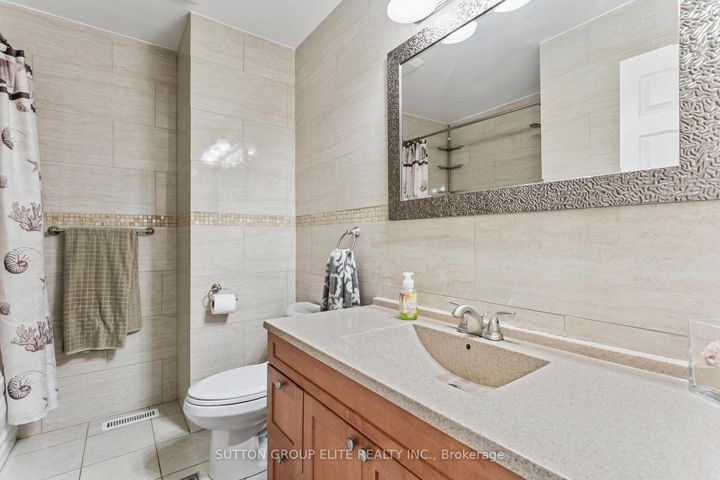 Photo 29 at 5824 Prairie Circle, Lisgar, Mississauga