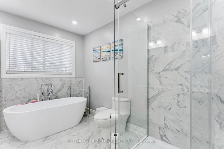 Photo 35 at 5824 Prairie Circle, Lisgar, Mississauga