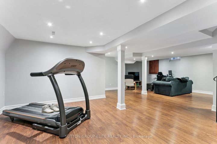 Photo 38 at 5824 Prairie Circle, Lisgar, Mississauga