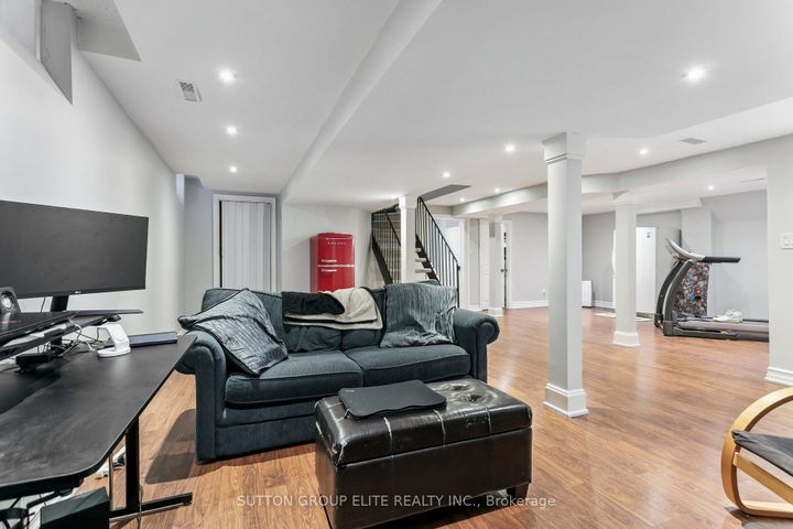 Photo 40 at 5824 Prairie Circle, Lisgar, Mississauga