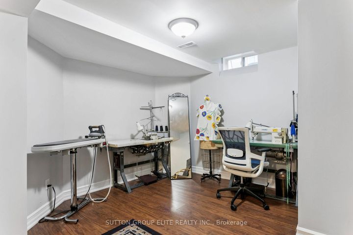 Photo 44 at 5824 Prairie Circle, Lisgar, Mississauga