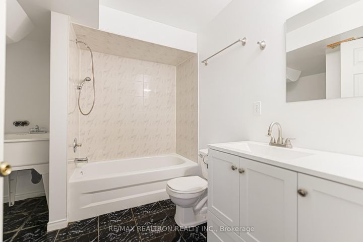 Photo 40 at 78 Soho Crescent, Markville, Markham