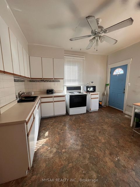 Photo 3 at 269 Sammon Avenue, East York, Toronto