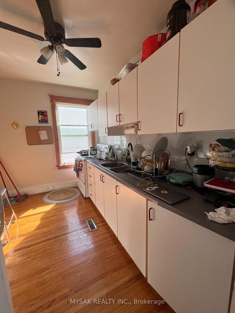 Photo 12 at 269 Sammon Avenue, East York, Toronto