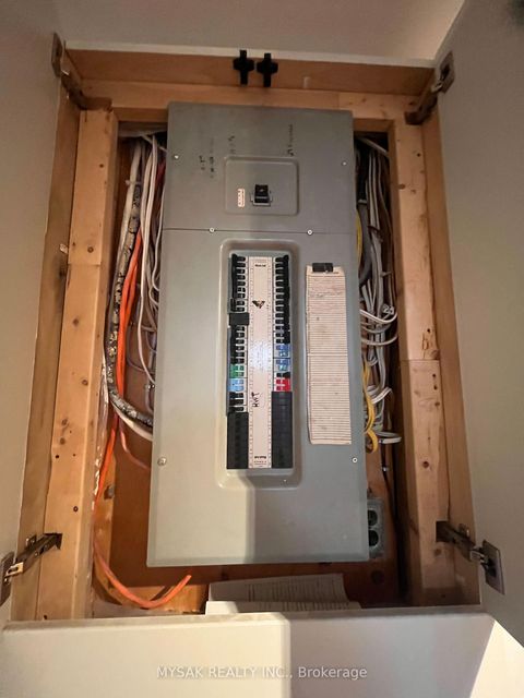 Photo 20 at 269 Sammon Avenue, East York, Toronto