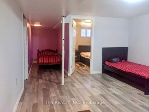 Photo 8 at 67 - 121 L'amoreaux Drive, L'Amoreaux, Toronto