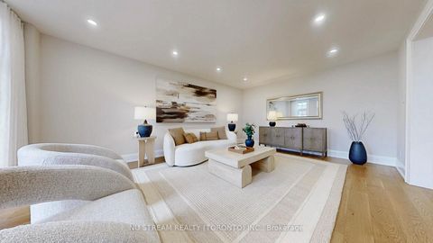 Photo 5 at 7 Boake Trail, Bayview Hill, Richmond Hill