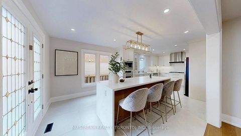 Photo 13 at 7 Boake Trail, Bayview Hill, Richmond Hill