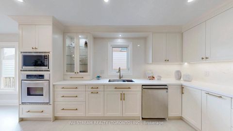 Photo 19 at 7 Boake Trail, Bayview Hill, Richmond Hill