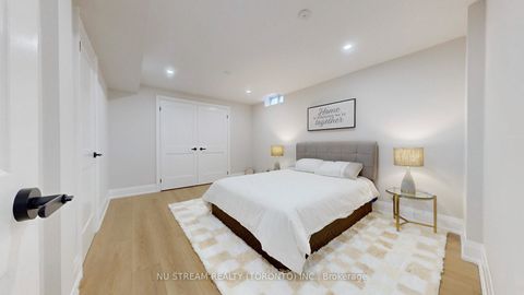 Photo 45 at 7 Boake Trail, Bayview Hill, Richmond Hill