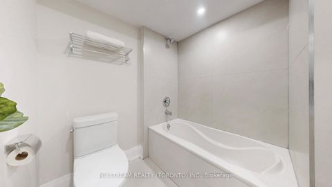 Photo 48 at 7 Boake Trail, Bayview Hill, Richmond Hill