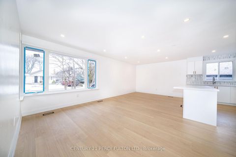 Photo 8 at 49 Amiens Road, West Hill, Toronto