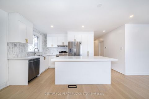 Photo 10 at 49 Amiens Road, West Hill, Toronto