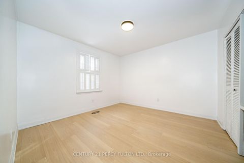 Photo 14 at 49 Amiens Road, West Hill, Toronto