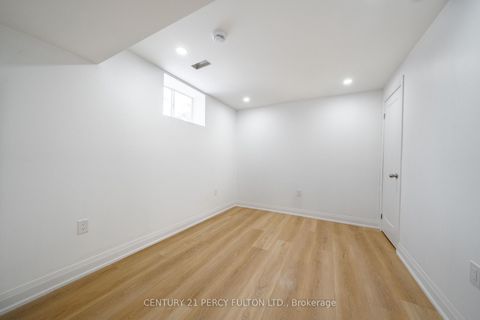 Photo 25 at 49 Amiens Road, West Hill, Toronto