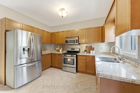 Photo 10 at 219 Regency View Heights, Rural Vaughan, Vaughan