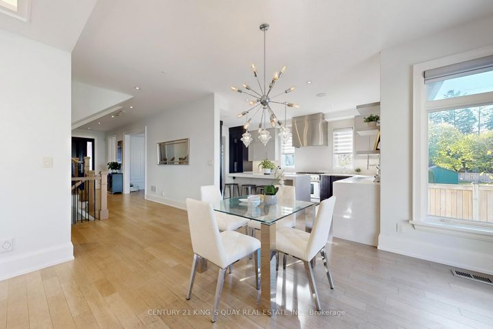 Photo 11 at 8 Parkway Avenue, Markham Village, Markham