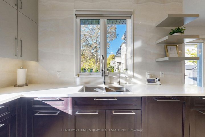 Photo 18 at 8 Parkway Avenue, Markham Village, Markham