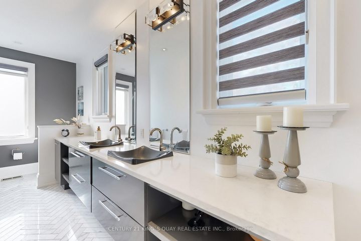 Photo 32 at 8 Parkway Avenue, Markham Village, Markham