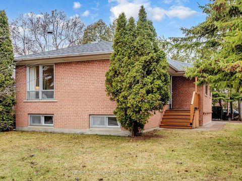 Photo 1 at 366 Palmer Avenue, Harding, Richmond Hill