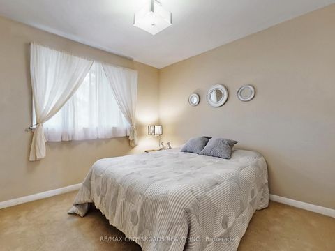 Photo 21 at 366 Palmer Avenue, Harding, Richmond Hill