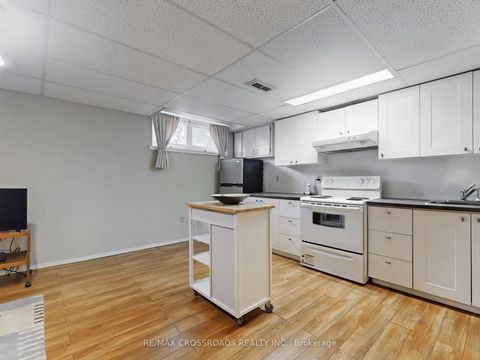 Photo 32 at 366 Palmer Avenue, Harding, Richmond Hill