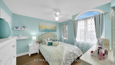 Photo 24 at 11 Crew Crescent, Maple, Vaughan