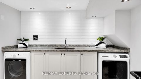 Photo 37 at 11 Crew Crescent, Maple, Vaughan