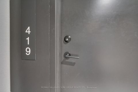 Photo 9 at 419 - 185 Deerfield Road, Central Newmarket, Newmarket