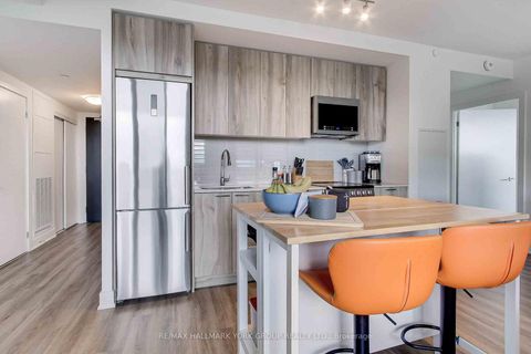 Photo 12 at 419 - 185 Deerfield Road, Central Newmarket, Newmarket