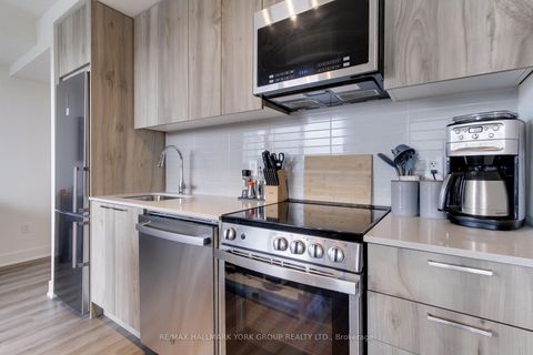 Photo 14 at 419 - 185 Deerfield Road, Central Newmarket, Newmarket