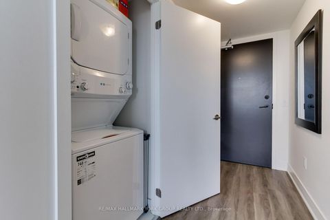 Photo 27 at 419 - 185 Deerfield Road, Central Newmarket, Newmarket