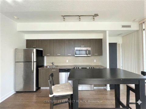 Photo 2 at 608 - 832 Bay Street, Bay Street Corridor, Toronto