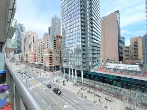 Photo 10 at 608 - 832 Bay Street, Bay Street Corridor, Toronto
