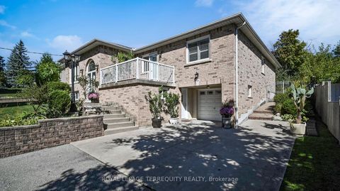 Photo 3 at 134 Hadrian Drive, Old Rexdale, Toronto