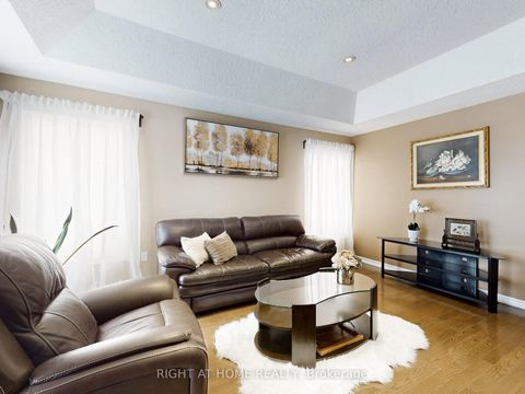 Photo 5 at 204 Proclamation Drive, Shore, Barrie